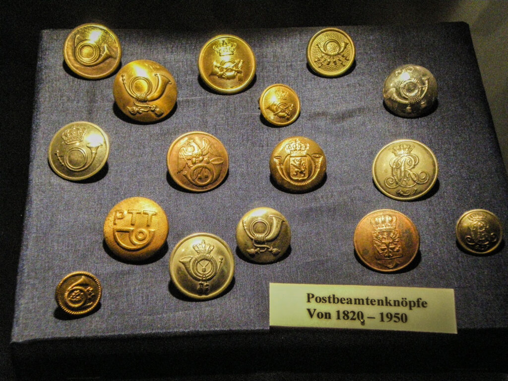 13 Knöpfe