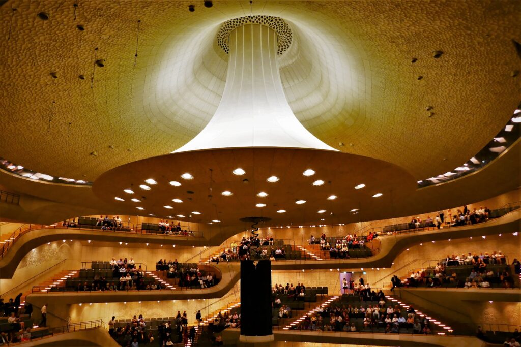 12 Orchestersaal